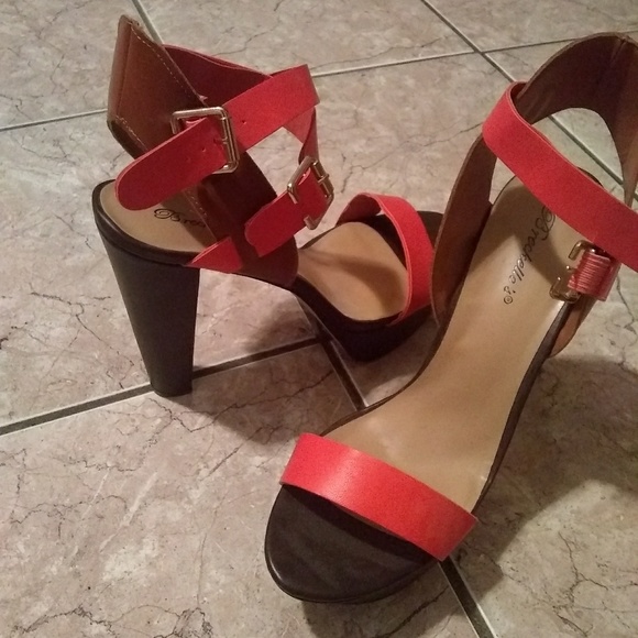 Shoes - Picture 4 of 4